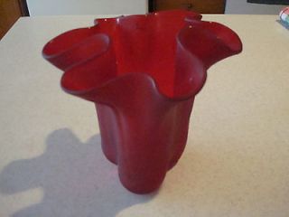 Muurla~Finnish~Red~Glass~Vase~with~Label~Excellent~Condition