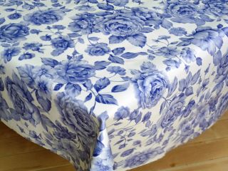   de jouy flower blue vinyl wipe clean tablecloth SHOP4TABLECLOT​HS