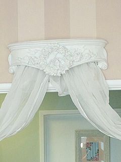 Shabby Cottage Chic French Bed Crown Plaque Cornice WOW