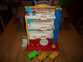 1977 Tomy Small Mall Shopping Mall/Elevator Toy