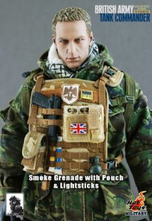scale HOT TOYS BRITISH ARMY ROYALS REGIMENT TANK COMMANDE