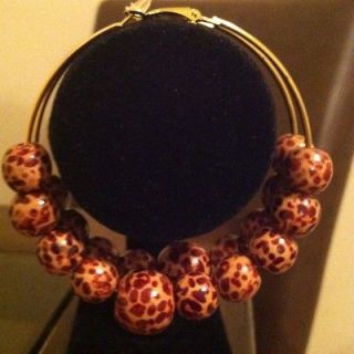 gold hoop earrings in Womens Accessories