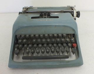 Vintage Underwood Olivetti Studio 44 Manual Typewriter Barcelona Fast 