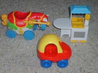 LITTLE TIKES COZY COUPE AND PLAY KITCHEN  PLAYS​KOOL WEEBLES HORSE