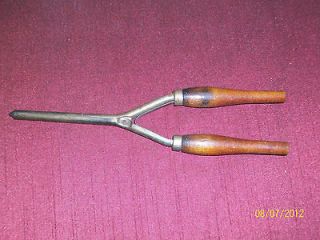 ANTIQUE WOOD HANDLE CURLING IRON SIGNED LITTLE PRINCESS MADE IN USA