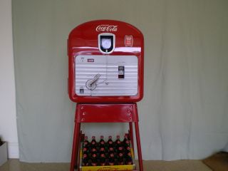 1940s Vendo 27 Coke Machine On Pipe Stand Completely Refinished 