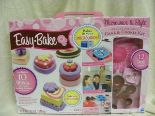 Easy Bake Oven Microwave Style Deluxe Delights Cake Cookie Set Retro 