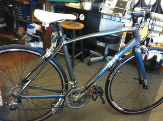 GIANT 2012 WOMENS AVAIL 1 ROAD BICYCLE.  PRICE FACTORY 