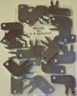 20) 8H5306 Master Disconnect & Old Igniton Keys Fits Cat Caterpillar 