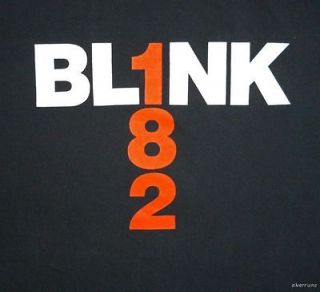 blink 182 tour shirt in Clothing, 