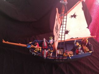 Playmobil 5810 Skull Pirate Ship Boat Pirates Captain Treasure Lot