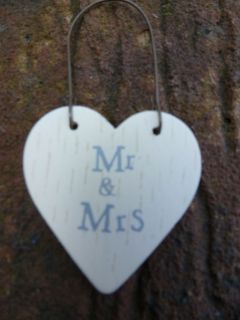 Small Wooden Heart Hanging Word Mr and Mrs Wedding Favour Gift Tag 