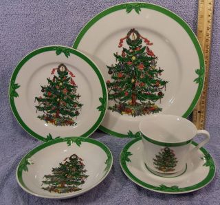 Yule Tide Georges Briard 5 Pc Place Dinner Salad Plate Bowl Cup Saucer