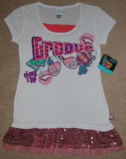 DISNEY / SHAKE IT UP / SEQUINNED GROOVE / GIRLS T SHIRT / TOP /MED 