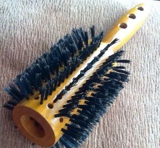 round brush in Brushes & Combs
