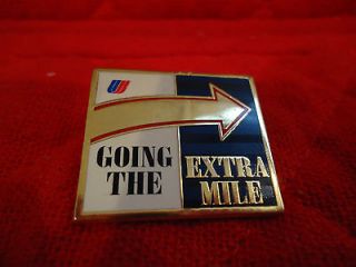   *** EUC United Airlines Going the Extra Mile Arrow Pin w/ Tulip Logo