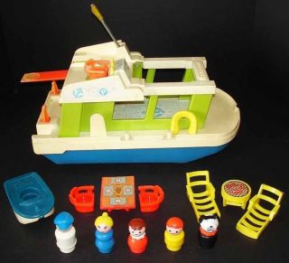 VINTAGE 1972 FISHER PRICE PLAY FAMILY HAPPY HOUSEBOAT PLAYSET #985 