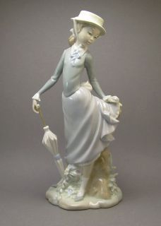 Lladro 4912 Young Lady in Trouble Girl with Parasol Gloss Glaze