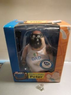 FAMILY GUY MEZCO SPECIAL EDITION CHILLIN & GRILLIN PETER TOY DOLL 