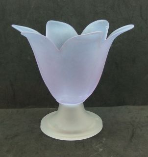   FROSTED LAVENDER ART GLASS CONTEMPORARY VASE WITH A PEDESTAL BASE