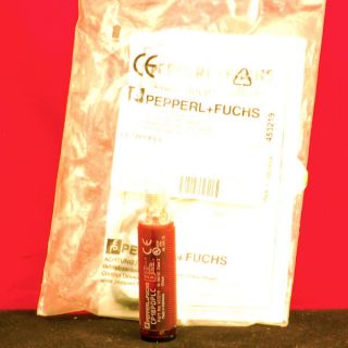 Pepperl + Fuchs CP18PDPLC Photoelectric Sensor