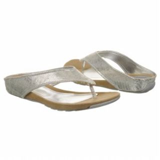 Womens KENNETH COLE REACTION Water Park Lt Silver Lizard Shoes 