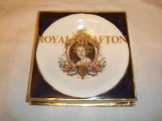 collector plate royal Grafton  queen elizabeth 2 silver jubilee