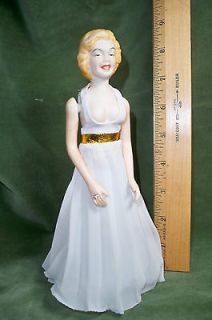 Marilyn Monroe 1982 Doll/Music Box Ceramic/Plasti​c White Dress MSR 