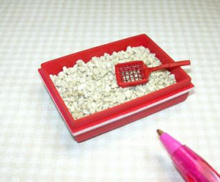 Miniature Red Resin Kitty Litter Box / Scoop   DOLLHOUSE 1/12 Scale 