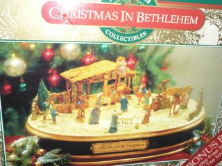 VINTAGE MR CHRISTMAS CHRISTMAS IN BETHLEHEM LIGHTS MOVING PEOPLE READ