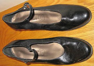 vintage black leather mary jane pumps made in France Euro 39 / US 7.5