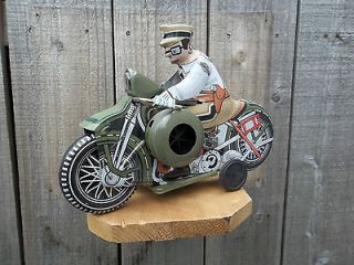   SIDECAR 1950S WIND UP TIN MOTORCYCLE TOY REPLICA,KNUCKL​EHEAD
