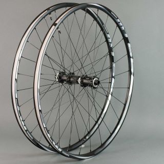   Shimano MT66 29er Wheelset Mountain Bike Tubeless Disc 15mm Centerlock