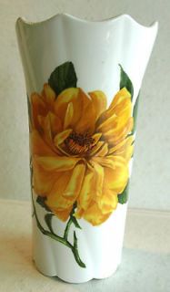 aynsley fine bone china vase chelsea flowers pattern time left