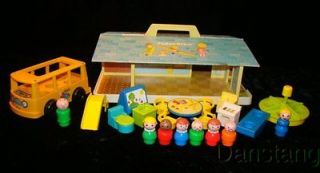 FISHER PRICE Little People Nursery School Set Play Family #929