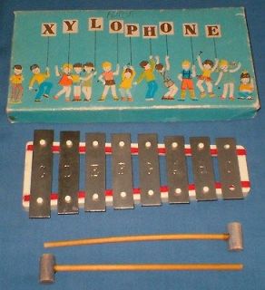 VINTAGE TOY XYLOPHONE COMPLETE WITH HAMMERS BOXED WITH PERIOD 