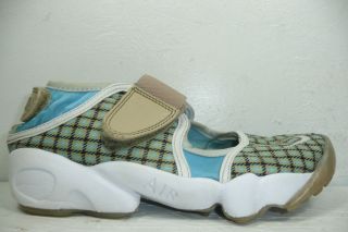 Nike Air Rift Womens Size 7 Shoes Blue Plaid Pattern Running Sandals 