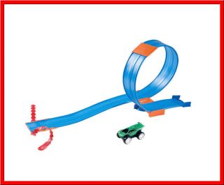 Hot Wheels REV UPS TRACK Pack   CLIMBS METAL WALL Create YOUR Stunts 
