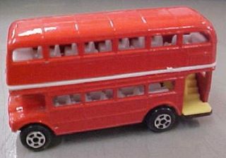 PlayArt (Hong Kong) 1/64 Scale Double Decker London Bus Red