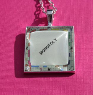 FUNKY MONOPOLY NECKLACE GIFT BOXED CUTE KITSCH RETRO BOARD GAME 