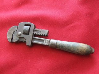 collectible wood handled pexto 8 wrench  14