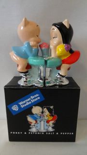 WARNER BROTHERS 2000 PORKY PIG AND PETUNIA SALT AND PEPPER SHAKERS MIB 