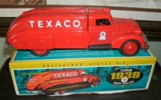 Ertl 1939 Texaco Dodge Airflow Truck Bank