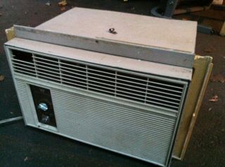 White Westinghouse Air Conditioner A/C Window Unit   5100 BTU