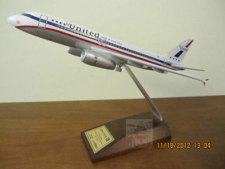 United Airlines Airbus A320 85th Anniversary Friendship Skymarks Model 