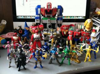 bandai power rangers megazord figures lot the lot is in fair condition 