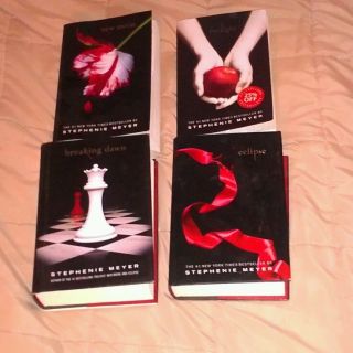 Twilight Book Set All 4 Books Twilight New Moon Eclipse and Breaking 