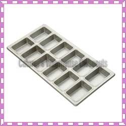 keeps pan from warping during baking aluminum with silicone glaze