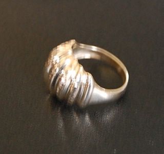 Michael Anthony 10 K Gold Ribbed Dome Ring