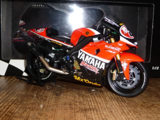   12 Shinya Nakano Antena 3 DAntin Yamaha YZR M1 MotoGP 2003
